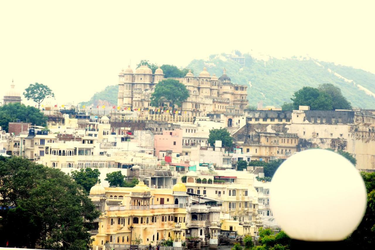 The New Lake Front Bed & Breakfast Udaipur Bagian luar foto