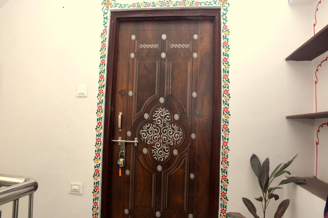 The New Lake Front Bed & Breakfast Udaipur Bagian luar foto