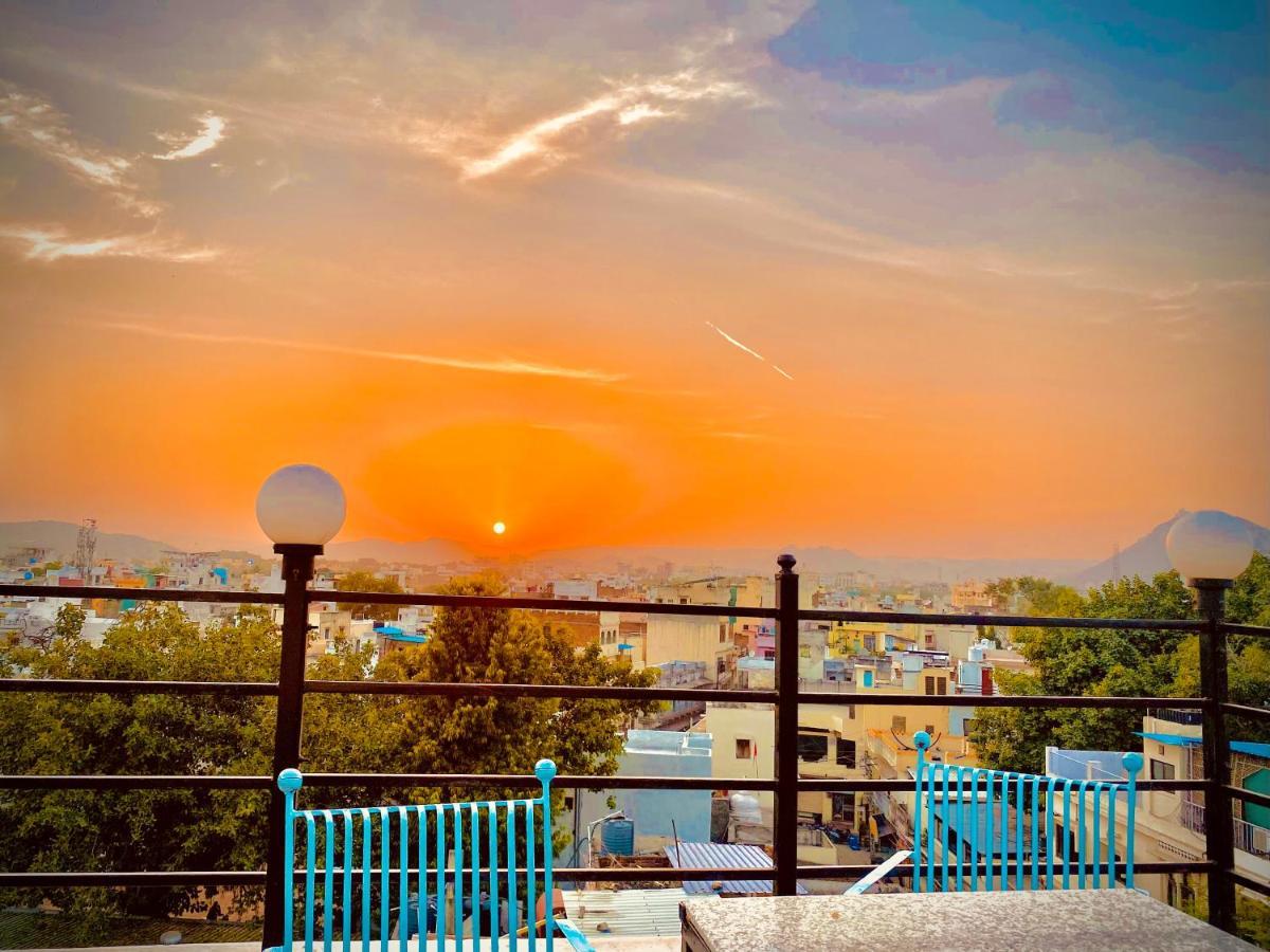 The New Lake Front Bed & Breakfast Udaipur Bagian luar foto